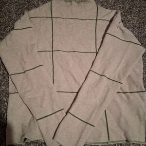 Tahari Cream and Green Turtleneck Sweater